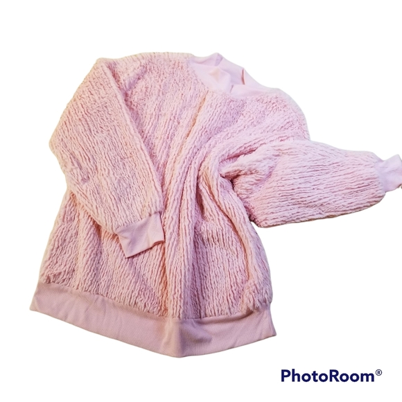 Crown & Ivy Plush Pullover Size Large - Picture 10 of 10